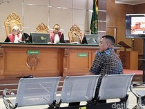 Yana Beli Sepatu LV di Thailand Rp 18 Juta Pakai Uang Khairul Rijal