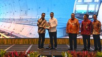 Pada Fase 1 Tahap 1 ini, pengembangan MRT koridor Timur-Barat akan meliputi jalur dari Tomang sampai dengan Medan Satria, Bekasi. Tepatnya, pengerjaan tahap pertama difokuskan di Jakarta terlebih dahulu.