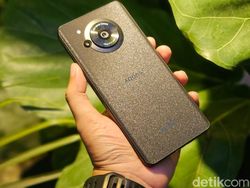 Unboxing Sharp Aquos R7s: Kameranya Gahar