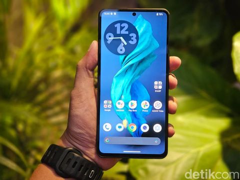 Sharp Aquos R7s