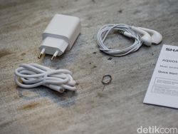 Unboxing Sharp Aquos R7s: Kameranya Gahar