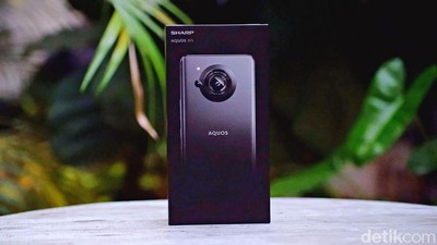 Unboxing Sharp Aquos R7s: Kameranya Gahar