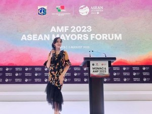 Stefanny Imelda, Mahasiswa Unair Jadi Moderator Rapat ASEAN
