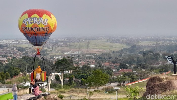 Teras Gunung Geulis Sumedang.