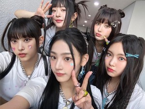 Intip Fashion Style ala NewJeans, Tonjolkan Gaya Anak Muda Edgy