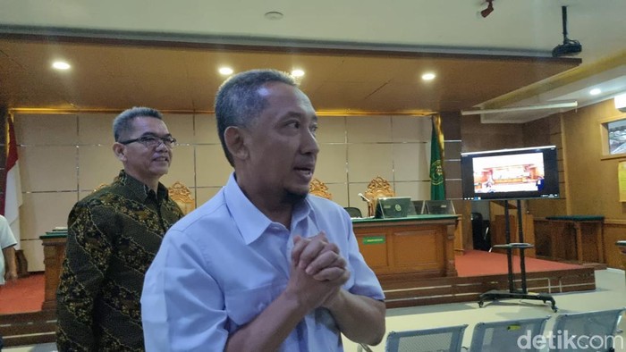 Yana Mulyana, Walkot Bandung nonaktif.
