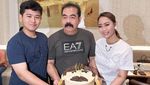 Cantiknya Inul Daratista Saat Masak Bareng Suami dan Makan di Restoran