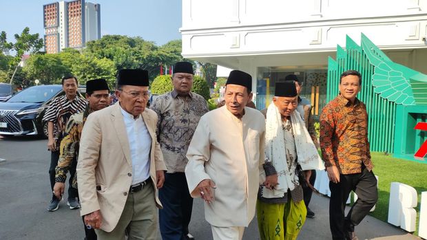 Habib Luthfi bin Yahya merapat ke Istana Kepresidenan, Jakarta Pusat, untuk menemui Presiden Joko Widodo (Jokowi), Selasa (8/8/2023).