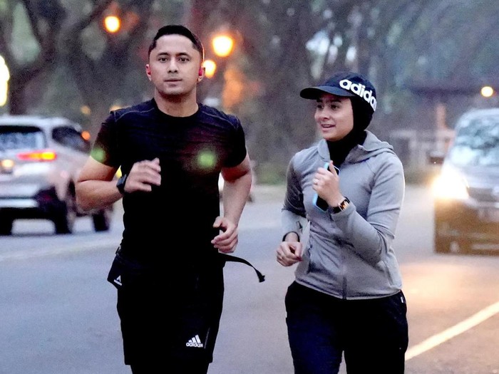 Hengky Kurniawan dan Sonya Fatmala Hengky Kurniawan dan Sonya Fatmala