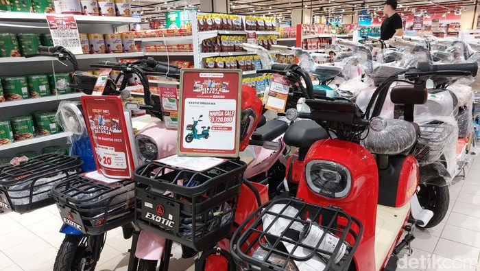 Incar Sepeda Listrik di Transmart Full Day Sale, Pengunjung Ini Hemat Rp 1,4 Jutaan