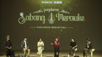 Sejumlah seniman lintas genre dan generasi menjalani sesi latihan bersama jelang Pagelaran Sabang Merauke ‘Pahlawan Nusantara’ yang akan diselenggarakan pada 19 Agustus dan 20 Agustus 2023 di JIExpo Theatre, Jakarta. 