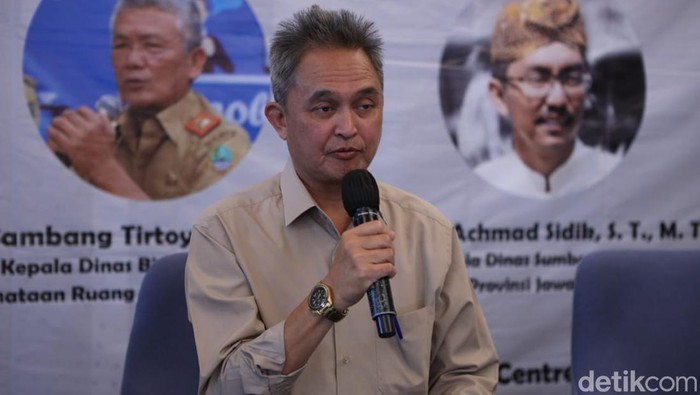 Kabid Pemeliharaan dan Pembangunan pada DBMPR Jabar, Iwan Suwanagiri.