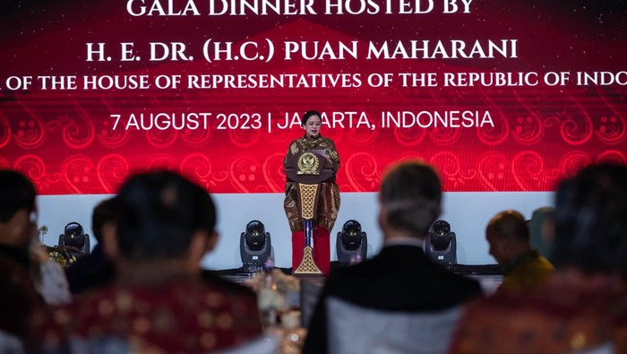 Ketua DPR RI Puan Maharani memberikan sambutan di gala dinner Delegasi AIPA.