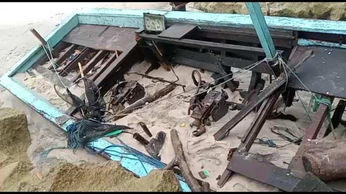 Kondisi perahu rusak parah