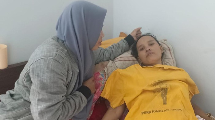 Kondisi Rusminah yang berjuang melawan tumor.