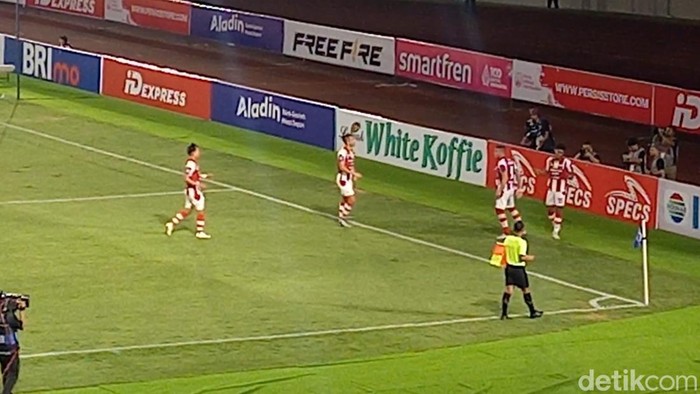 Laga Persis Solo vs Persib Bandung di Stadion Manahan Solo, Selasa (8/8/2023) malam.