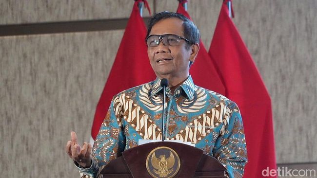 Mahfud Md di Surabaya