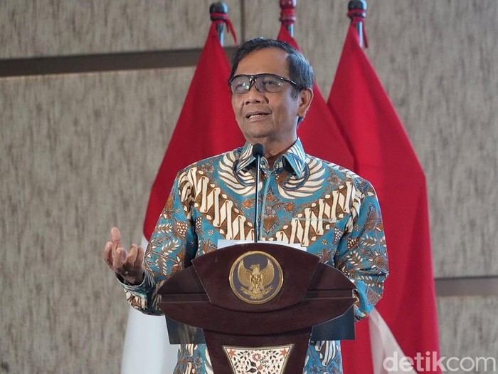 Mahfud Md di Surabaya