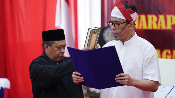 Mantan juru bicara FPI (Front Pembela Islam), Munarman, mengucapkan ikrar setia terhadap NKRI (dok istimewa)