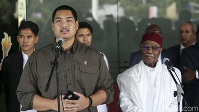 Menpora Dito Ariotedjo Terima Sekjen OKI Hissein Brahim Taha