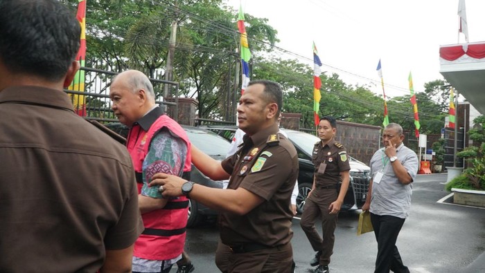 Mujianto berbaju tahanan (Foto: Dok. Kejati Sumut)