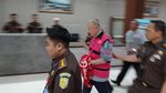 Penampakan Mujianto Berbaju Tahanan yang Ditangkap Usai Jadi Buron