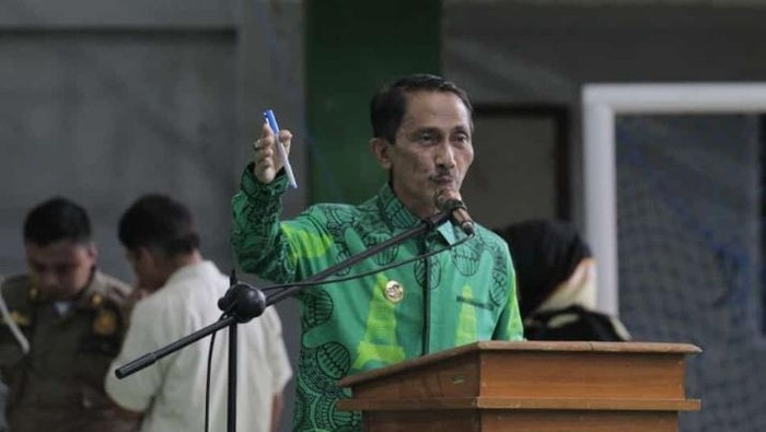 Bupati Kabupaten Gorontalo Nelson Pomalingo