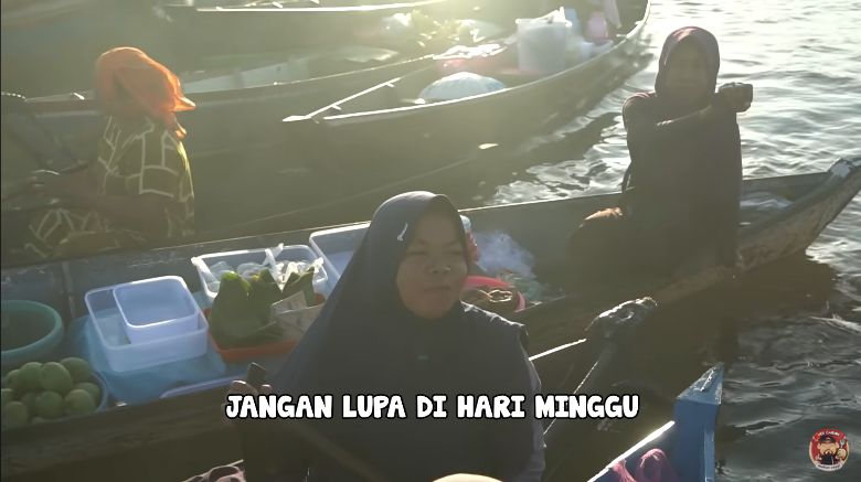 Momen viral Nex Carlos saat review makanan