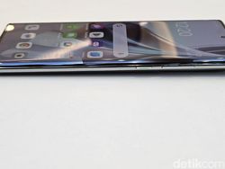 Unboxing Oppo Reno 10 Pro Plus 5G, HP Kamera Periskop Murah