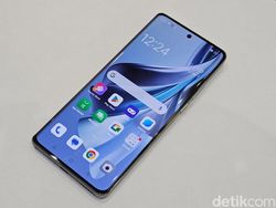 Unboxing Oppo Reno 10 Pro Plus 5G, HP Kamera Periskop Murah