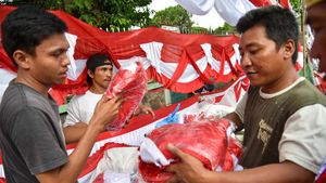 Omzet Penjual Bendera di Medan Capai Rp 1 juta Per Hari Lho
