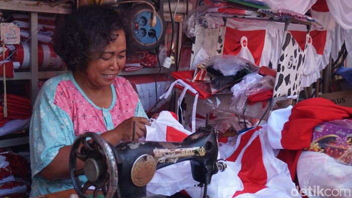 Pernak-pernik Agustusan di Kampung Bendera Darmo Kali