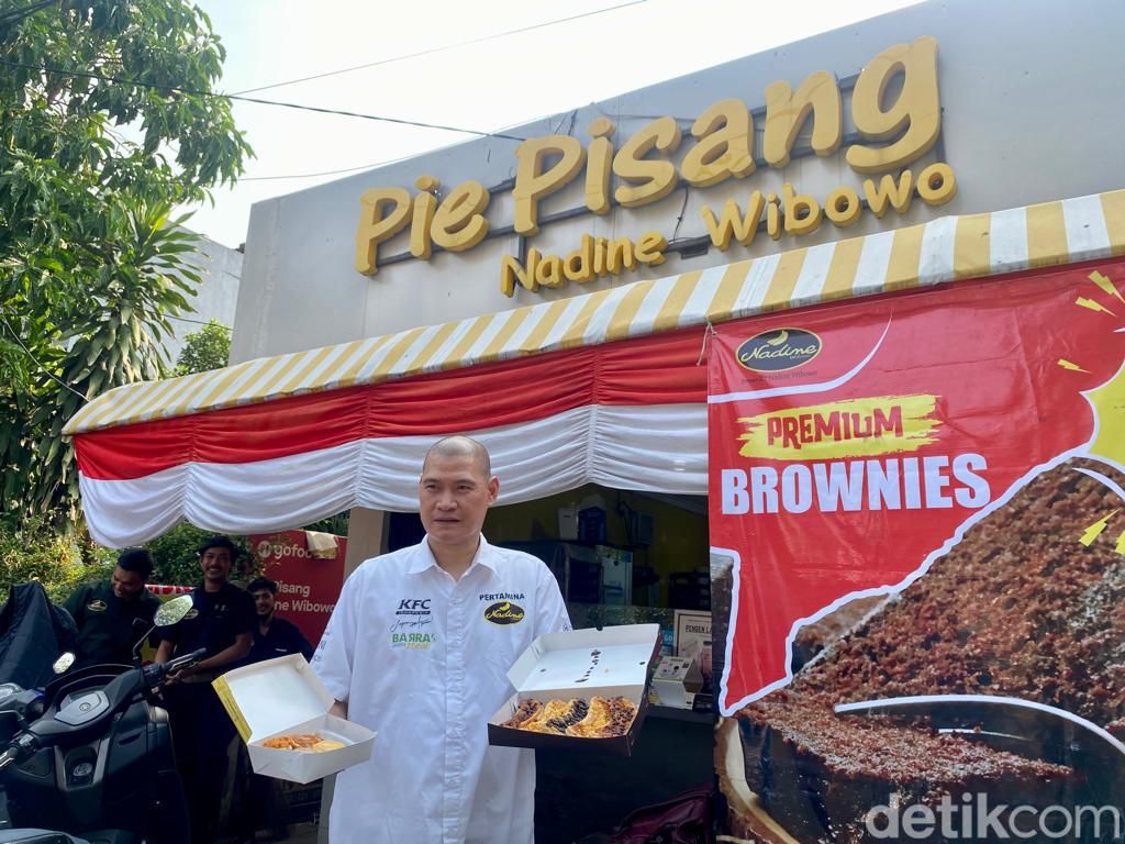 Pie Pisang yang Renyah Legit dan Tahu Kipas Ninin Ada di Gerai Ini