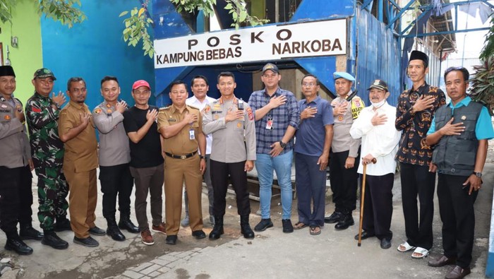 Polresta Tangerang Polda Banten menginisiasi Kampung Bebas dari Narkoba di Desa Talagasari, Kecamatan Cikupa, Kabupaten Tangerang. (dok Ist)