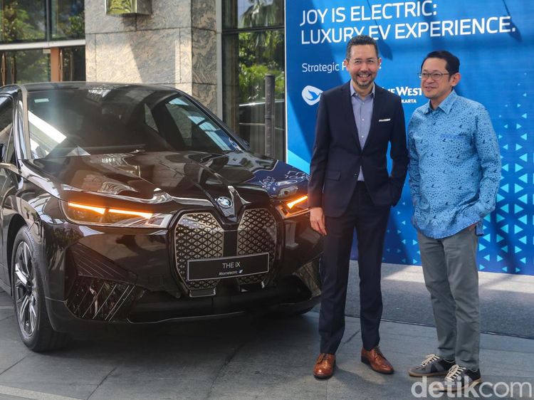 BMW dan Bluebird Hadirkan Layanan Luxury EV Experience di Jakarta