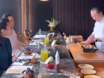 Romantisnya Sandra Dewi Saat Ngopi dan Nikmati Omakase Bareng Suami