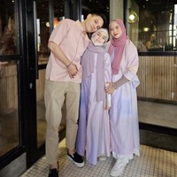 Anak Marshanda dan Ben Kasyafani, Sienna mencuri atensi setelah bercerita tentang keputusannya memakai hijab di usia 10 tahun. Pada poscast Daniel Mananta Network di Youtube, Sienna mengungkap alasannya mantap berhijab. Foto: Dok. Instagram Ben Kasyafani/YouTube Daniel Mananta