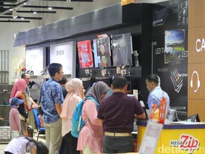 Heboh Transmart Full Day Sale di Jogja, Warga Serbu Barang Elektronik