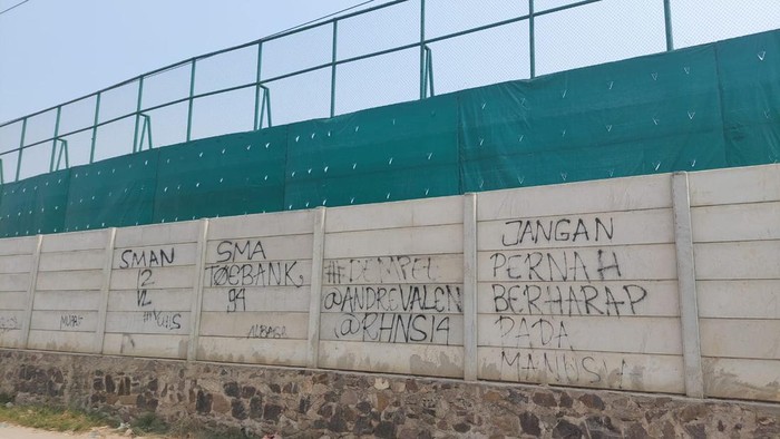 tembok perbatasan PIK 2