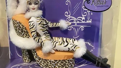 10 Boneka Barbie dan Ken Teraneh yang Pernah Ada