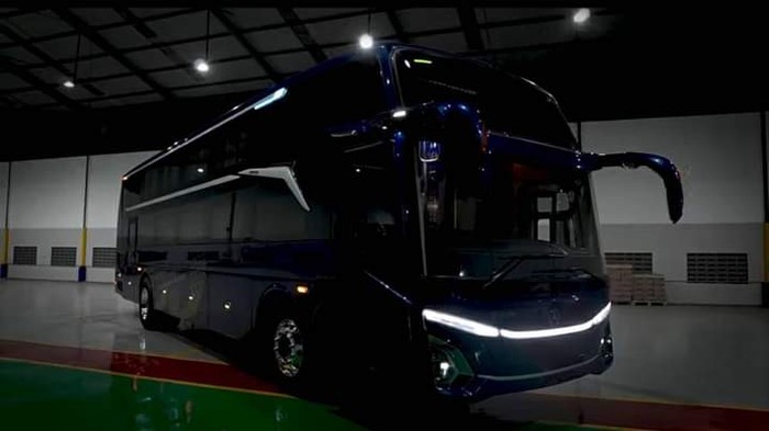 Автобус Adiputro Jetbus