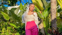 Azizah Salsha dikenal sebagai selebgram dan TikToker. Foto: Instagram Azizah Salsha