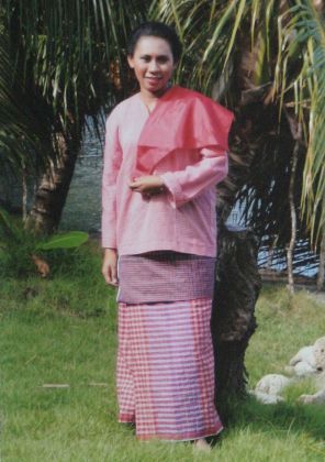 Baju Adat Maluku