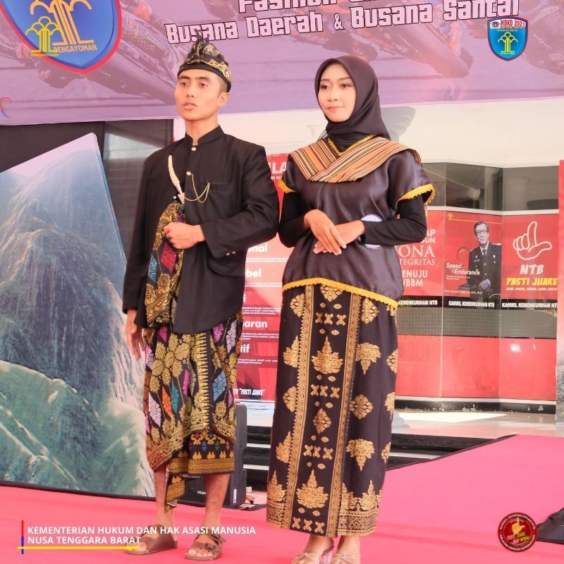 baju adat NTB