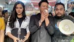 Mesranya Denny Caknan dan Bella Bonita saat Peresmian Restoran Baru