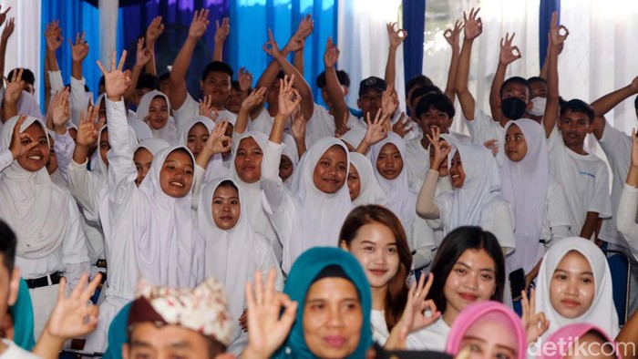 PT Bank Central Asia Tbk (BCA) menggelar edukasi pencegahan stunting di Banyuwangi, Jatim. Acara digelar lewat dialog interaktif yang dipandu Puteri Indonesia 2023 Farhana Nariswari.