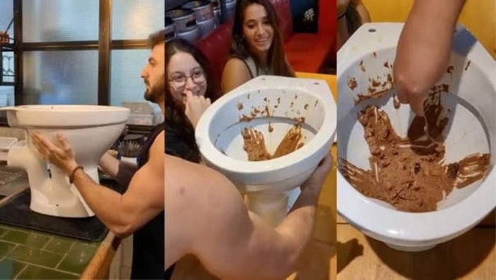 Es krim cokelat disajikan dalam kloset