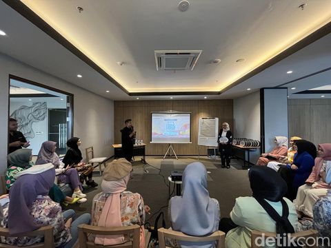 Finalis Emeron Hijab Hunt 2023 sedang mengikuti masa karantina Finalis Emeron Hijab Hunt 2023 sedang mengikuti masa karantina selama tiga hari.