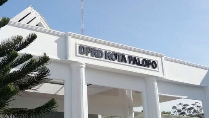 Gedung DPRD Kota Palopo.