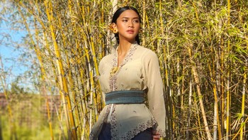 Bersama dengan aperture maksimum f/2.5 yang besar, jarak pemfokusan minimum 25 cm, dan sensor kamera besar ½ inchi, menghasilkan foto portrait sekelas kamera profesional hanya sekali klik. Foto: Josina/detikINET